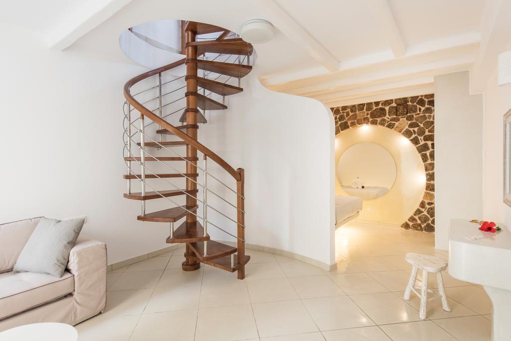 Secret Earth Villas - Santorini Камари Экстерьер фото
